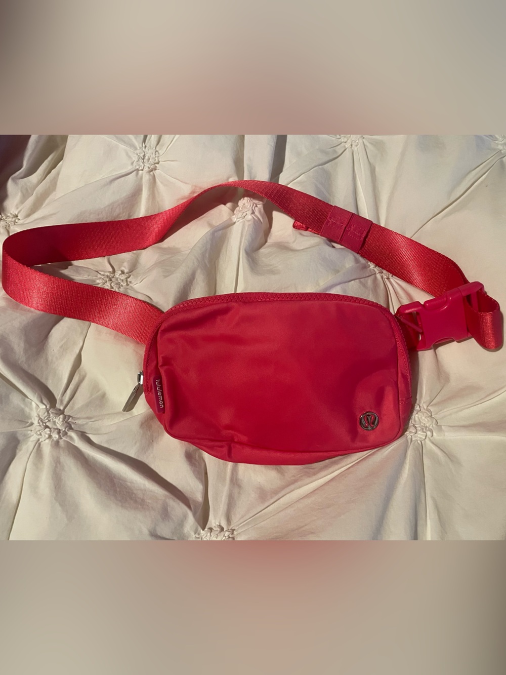Lulu everywhere belt bag 🩷